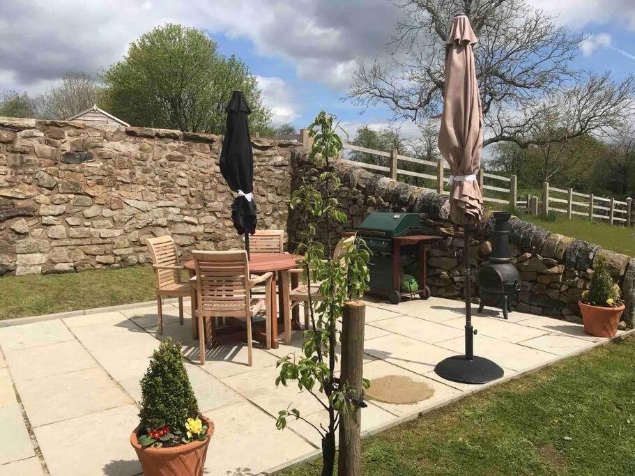 Chic 2 Bed Peak District Cottage Barn Near Alton Towers, Polar Bears, Chatsworth House Leek Dış mekan fotoğraf